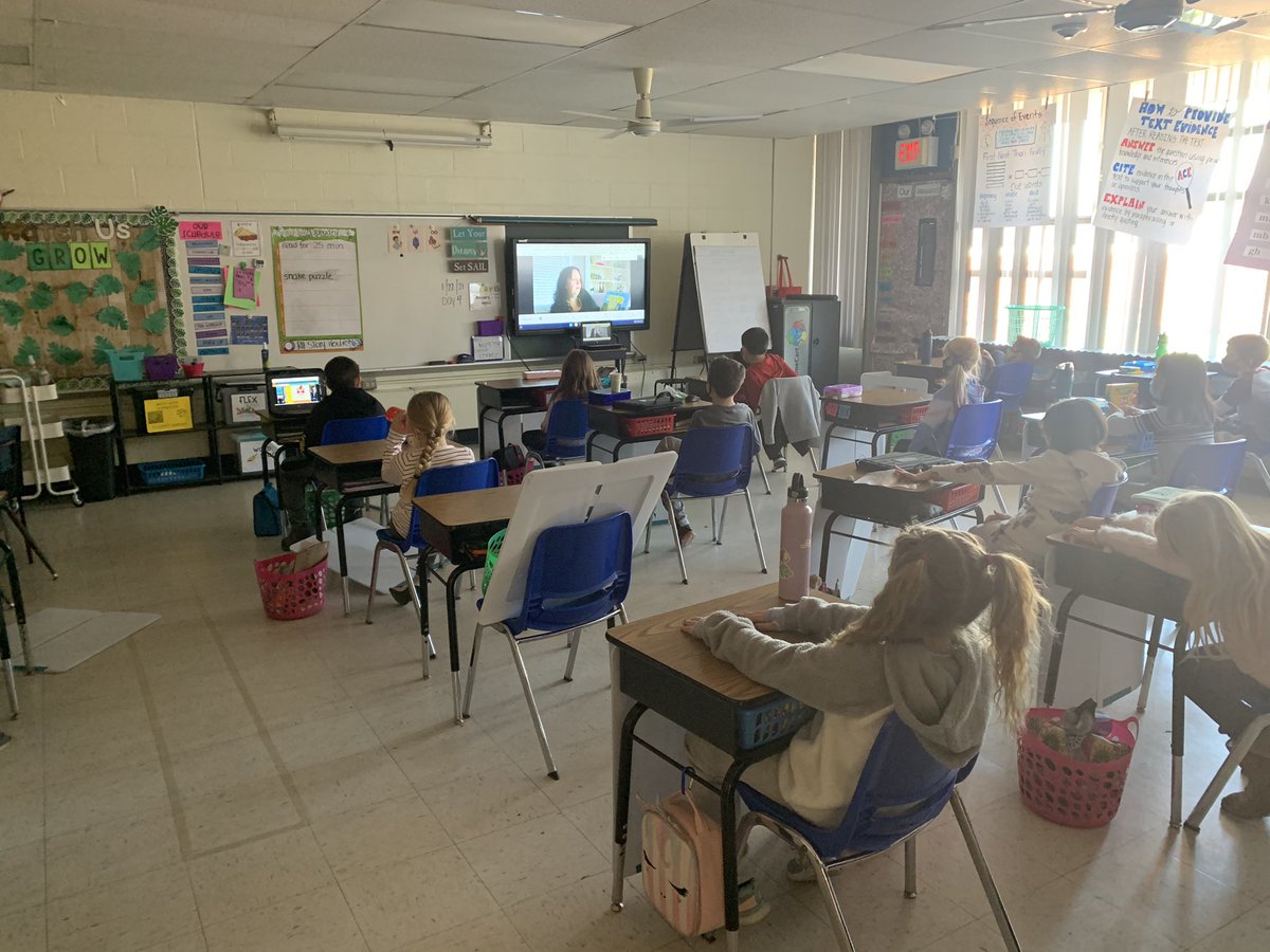missandreucciC1's tweet photo. Thanks to our first virtual mystery reader for reading us The Legend of Rock, Paper, Scissors! We had a blast and can’t wait for more guests!🥳 https://t.co/e6ZpdqxB7m