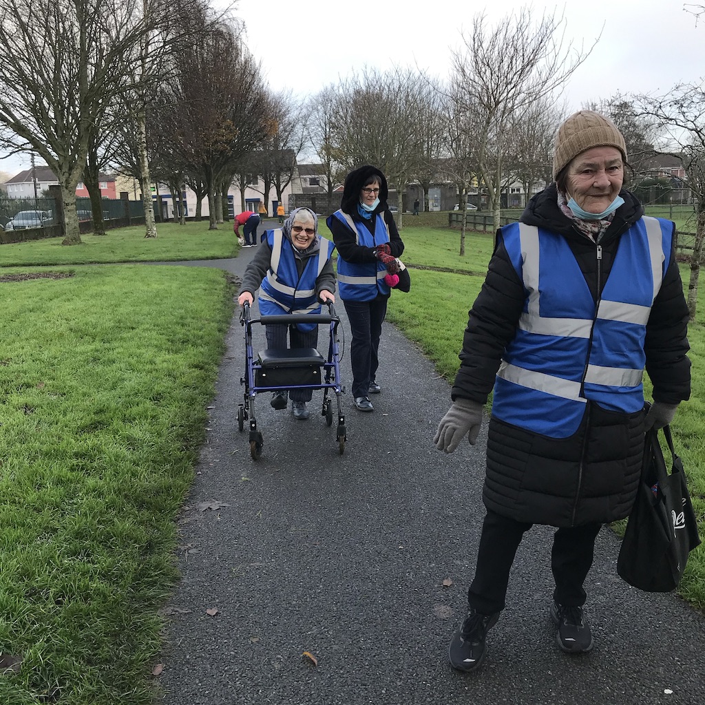 btcdp's tweet photo. Ran out of #BlueVests today as they're so popular with everyone locally! So we sent @Siobhan_ODowd on a run to @corkcitycouncil for more and look there's @BernieSanders hovering nearby to get his! Mittens are great but keeping 2 metres even better!  @CorkKerryCH @CorkHealthyCity https://t.co/TOXHKl5Xnk