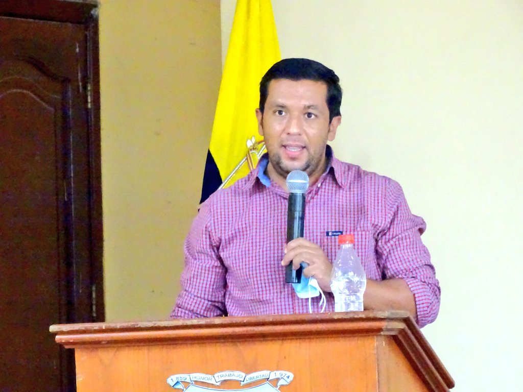 MAATE_Zonal7's tweet photo. Bismark Ruilova, burgomaestre del cantón Atahualpa, manifestó que se ha dado el primer paso firme de protección de las microcuencas, "tenemos más proyectos de conservación y cuidado de los recursos naturales, que los ejecutaremos con su apoyo". https://t.co/N14LACDgRP