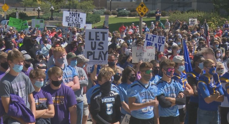 hoijim's tweet image. To Illinois High School Athletes-
Thanks for your amazing patience, leadership, rallies, social media campaigns-  KEEP IT UP and we will have GAME ON!
 Can't wait to show your highlights again!