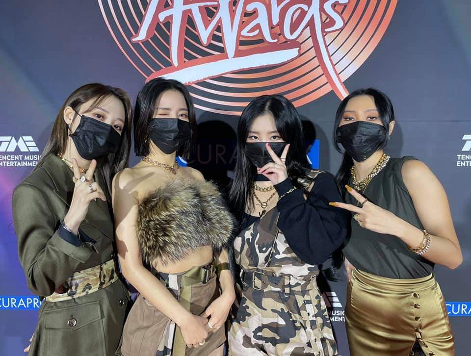 J4FMamamoo's tweet photo. Our girl! Mamamoo! 😍😍😍
#ImpeachBidenNow https://t.co/j7JhoIiUKO