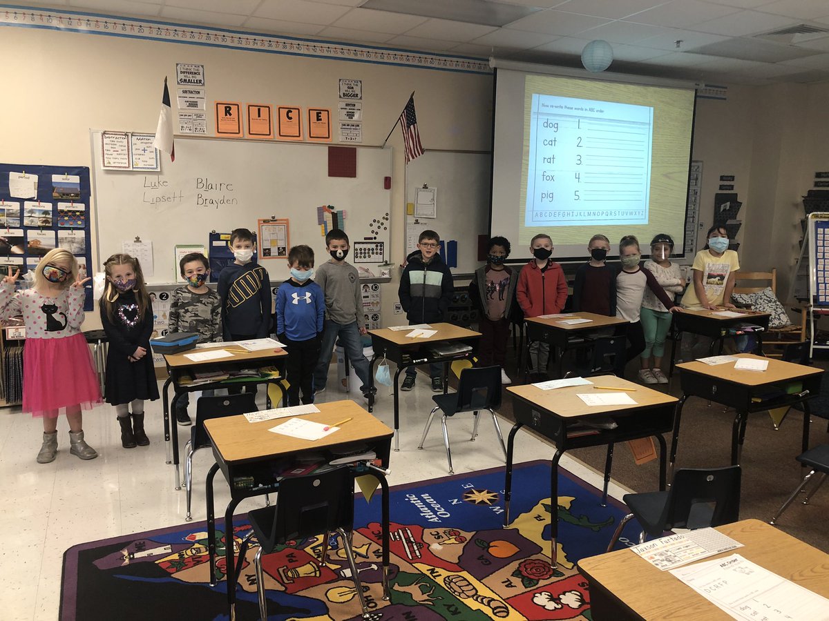 rachael_lipsett's tweet photo. Let’s alphabetize ourselves! #firstnames #ABCorder #HMEproud https://t.co/SZa0wAYIjK