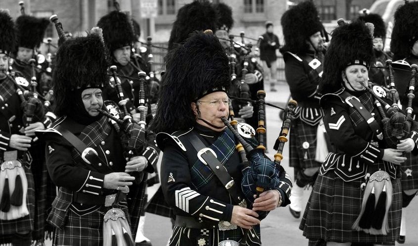 CPDpipeband's tweet photo. On behalf of the members of the CPD pipe band - we extend our heartfelt condolences to family, friends, bandmates and everyone who knew Sergeant Jim Healy (RET) of the @Chicago_Police Department.  Jimmy passed away on 21 JAN 2021 after band rehearsal. #ForOurFallen https://t.co/U1uMDM5SnT