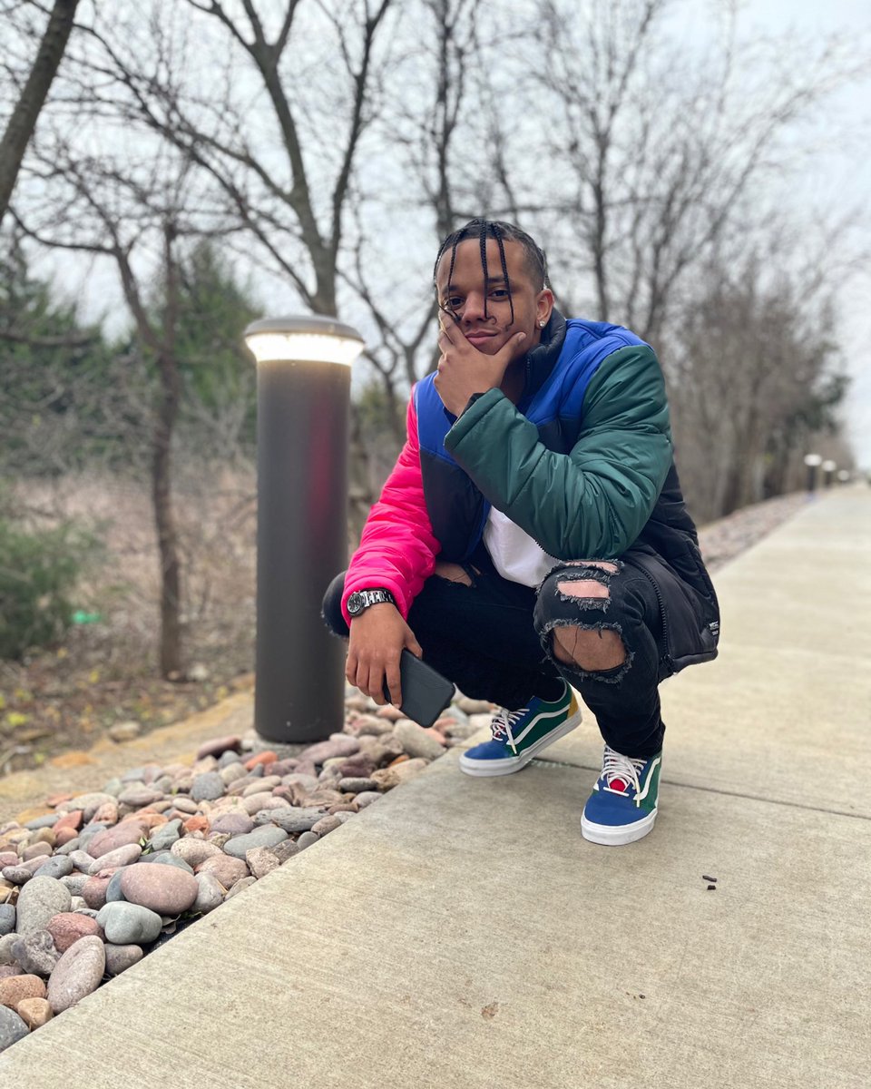 CalenRaps's tweet image. Cloudy Daze 🌩🌩

— Starting this week I’m droppin new music EVERY MONDAY for the rest of 2021..
48 weeks straight, no breaks. 
#MondayMedicine💊 first music video 01/25
Love y’all &amp;amp; thx for listening