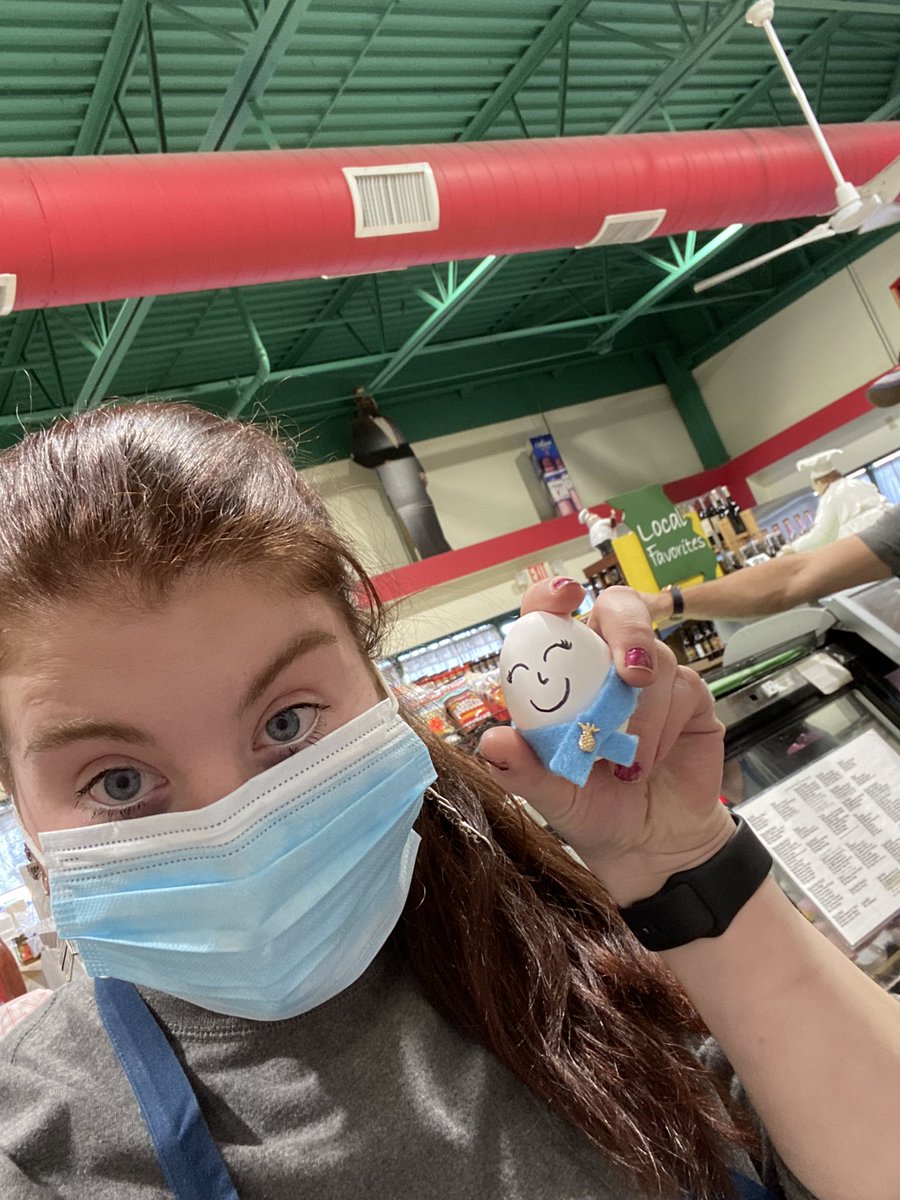Alli_M19's tweet photo. Bring your egg baby to work day (part one) #eggbabieskoch https://t.co/045Cw6O8c7