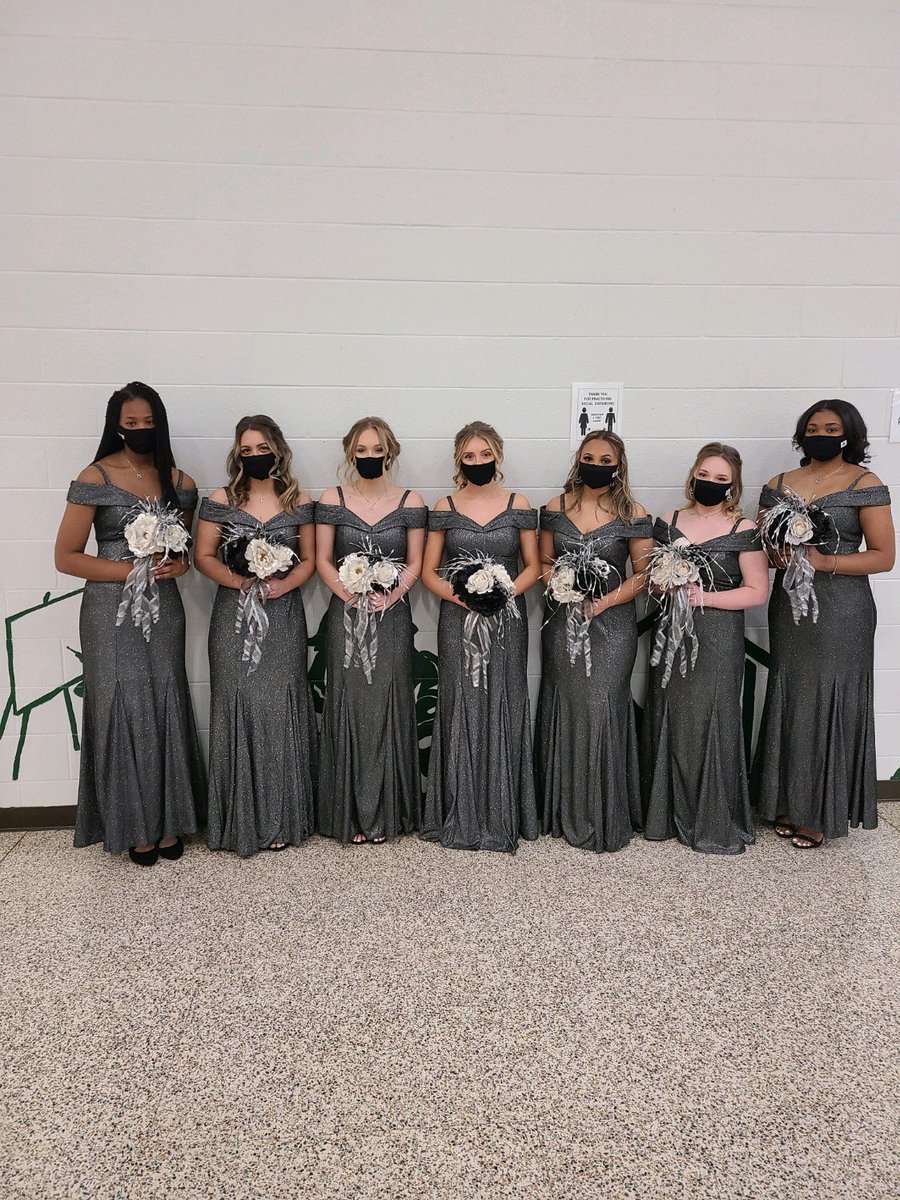 GreenWavePride's tweet image. Basketball Homecoming Court 2021. Beautiful group of young ladies. #EarnedtheG #GWP