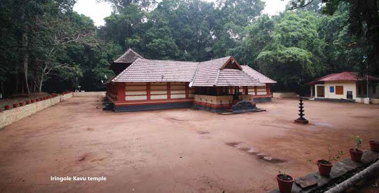 IRINGOLE BHAGAWATHY MANDIR, ERNAKULAM (Ker)The cruel King Kamsa killed Devaki’s new-borns one by one. As he tried to kill the 8th one, the baby rose up and beams emanating from her body fell on earth. The place where the beam fell was called 'Irunnol' that later became Iringol.