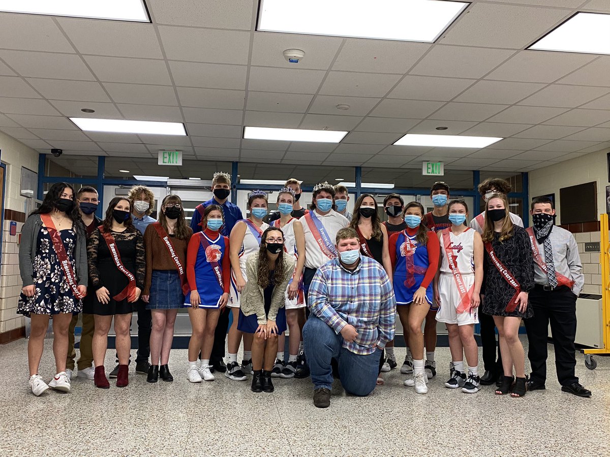 SWStuCo's tweet photo. Congratulations to the SW Homecoming Court!! King Austin Crosby, Queen Maggie Correll, Prince Ryan Griffin, and Princess Lily Kerber. Great night for all! 👑❤️💙 https://t.co/kz5oVyQ0Y3
