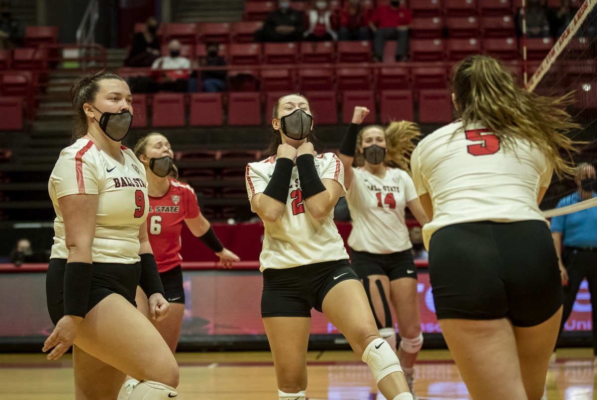 BallStateWVB's tweet photo. No match since Dec. 6, 2019... 

No problem for @BallStateWVB which picked up its 10-straight win over a @MACSports foe Friday in Worthen

Photos, stats, story and more... https://t.co/pLbXz2vURg

#ChirpChirp | #WeFly https://t.co/AFVffxBFmD