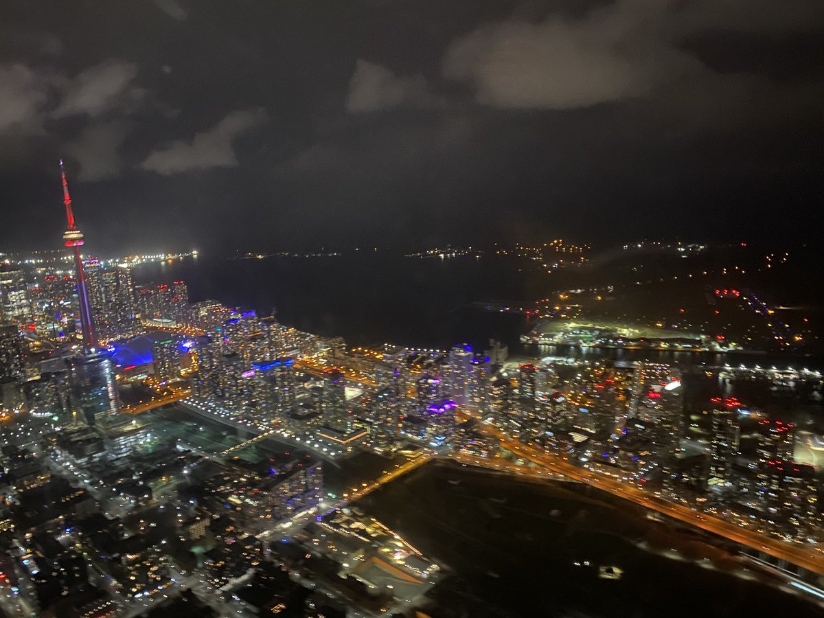 StopDropSmolder's tweet photo. #nightshift isn't always easy but the #nightshiftviews are amazing. #flightparamedic #medevac #helicopter #paramedic #criticalcare #the6ix https://t.co/8qzSQ7DPWz