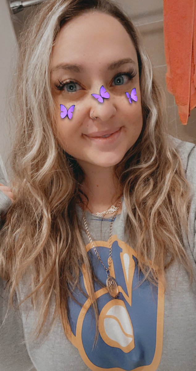 Quick documentation of how amazing my hair looks, it never drys naturally like this... 😍🥰🥺
#thatsit #happyhair #nomakeup #lovefilters #gobrewers #readyforbaseball
