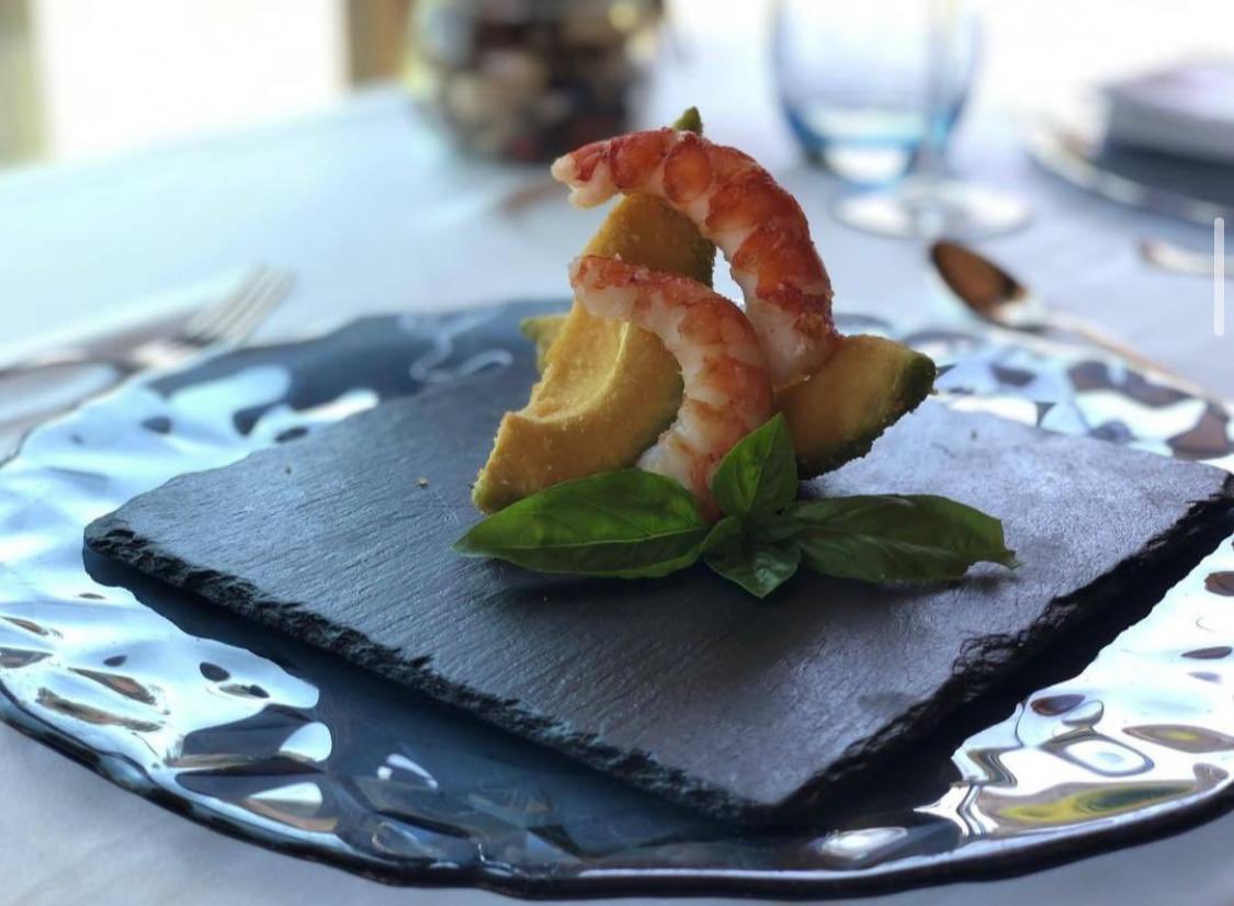 cascomte's tweet image. Hola ✨👋 A partir del lunes 25.01 volveremos a servir (todos los días de la semana) comida al mediodía (13.00-15.00) y cena (20.00-22.00) en nuestro hotel. Este servicio será solamente para clientes que estén alojados en el hotel 🏨