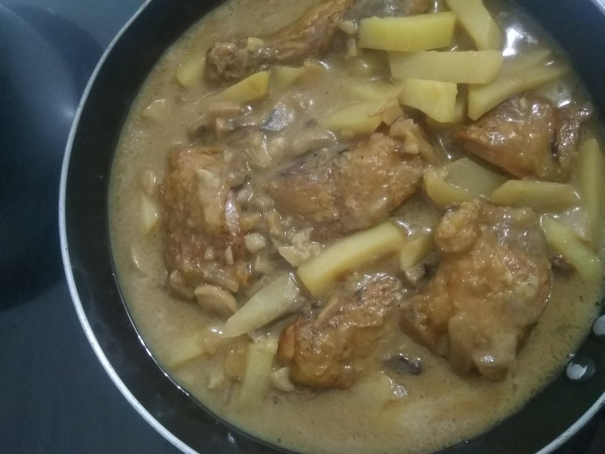 Creamy Chicken Mushroom 
ChefLanie inda hauz
#amfee talaga hahahah
Thanks SousChefMac for all the kitchenworkshop learnings...
Lapit na...mamimiss kita sobra!!!