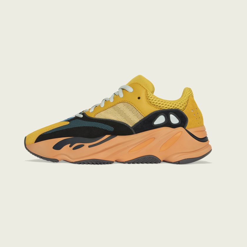 bstn yeezy 700