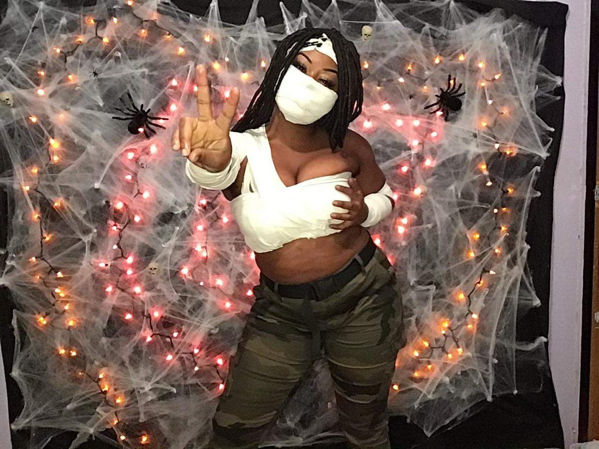 KirkseyRicketha's tweet photo. Eating souls for a living 😌 
#blackgirlcosplay #animetwitter #miranaigus #souleater #bodyhairsempai #blackcosplayboosters 

Show some love 👇🏾🥰https://t.co/Tue4Hjal5H https://t.co/mJ0hQOnSNT