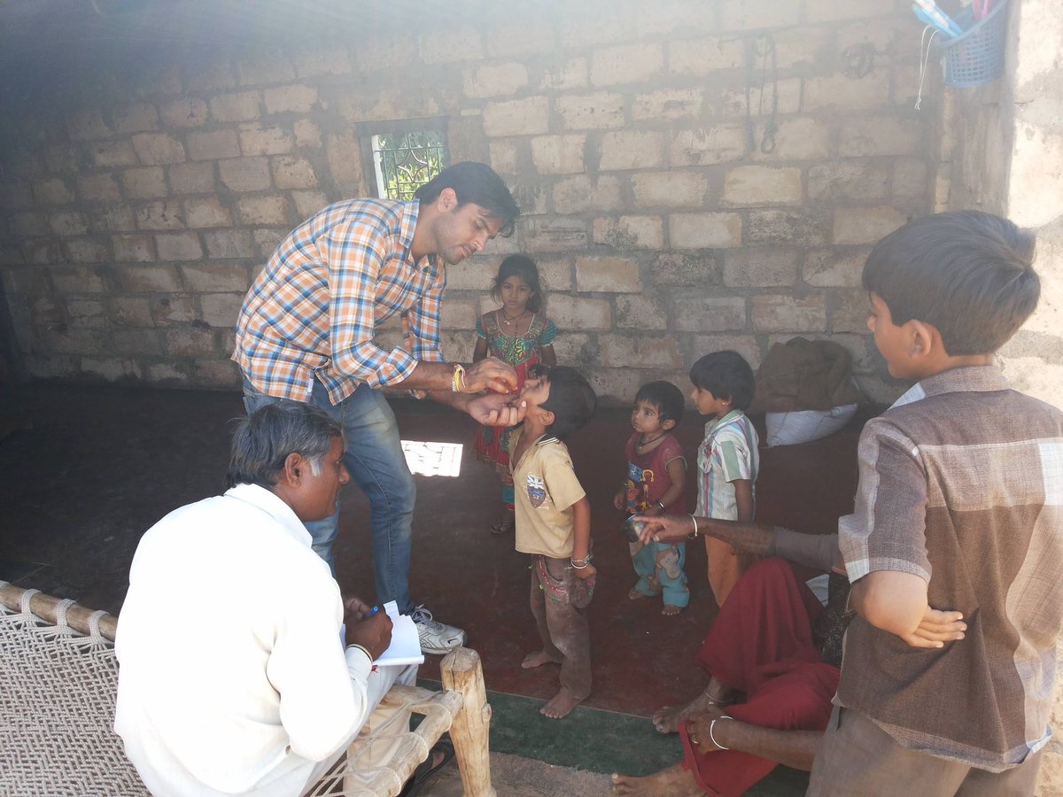 આરોગ્ય કાર્યકરોની કર્તવ્યપરાયણતા...
અને સરકારની બેવફાઈ...
#गुजरात_आरोग्य_महासंघ_ग्रेडपे_लडत  
<a href="/abpasmitatv/">ABP Asmita</a> <a href="/tv9gujarati/">Tv9 Gujarati</a> <a href="/isudan_gadhvi/">Isudan Gadhvi</a> <a href="/News18Guj/">News18Gujarati</a> <a href="/sandeshnews/">Sandesh</a> <a href="/gujratsamachar/">Gujarat Samachar</a> <a href="/Divya_Bhaskar/">Divya Bhaskar</a> <a href="/INCGujarat/">Gujarat Congress</a> <a href="/BJP4Gujarat/">BJP Gujarat</a>
<a href="/vijayrupanibjp/">Vijay Rupani Memorial</a> <a href="/Nitinbhai_Patel/">Nitin Patel</a> <a href="/narendramodi/">Narendra Modi</a> <a href="/PMOIndia/">PMO India</a> <a href="/CMOGuj/">CMO Gujarat</a>