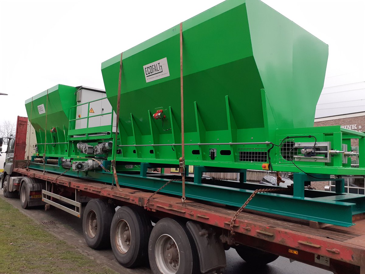 Het is groot, het is groen, het is onze nieuwe custom made voordoseerinstallatie! Deze geweldige installatie hebben wij laten ontwikkelen door VDW en gaat ons helpen met het doseren van secundaire grondstoffen voor onze Ecofaltmengsels. 
#circulairproduceren #biobased #gasloos
