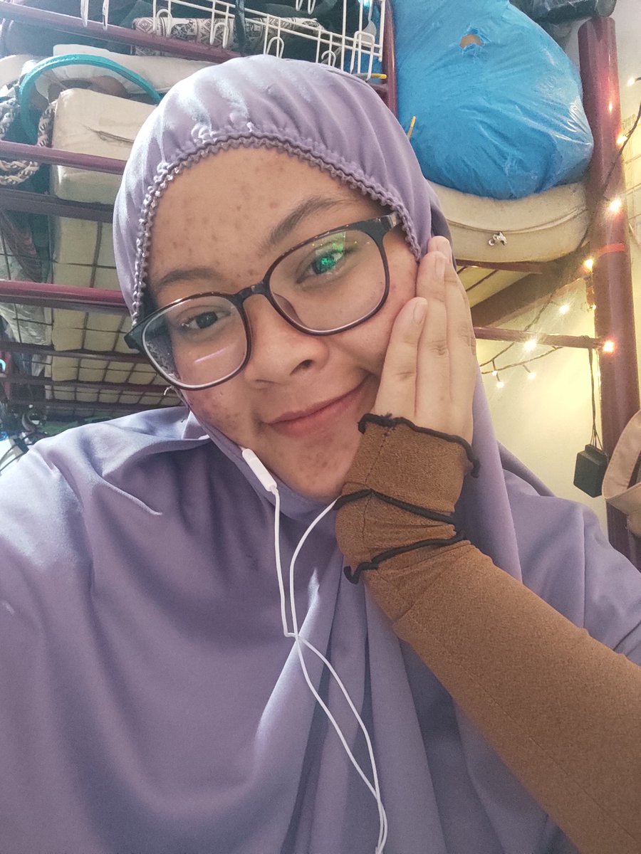 NurulFarahin95's tweet photo. Penat dengan Breakout.

Tapi alhamdulillah makin membaik Skin.
Bertahun hadap.. Akhirnya Dengan berkat product &amp; Usaha Sabar .. 
Berbelanja lebih utk Kesihatan Kulit sendiri 💪

Masih dalam Fasa Berjuang 💪💪 https://t.co/Txoa9w5B8O