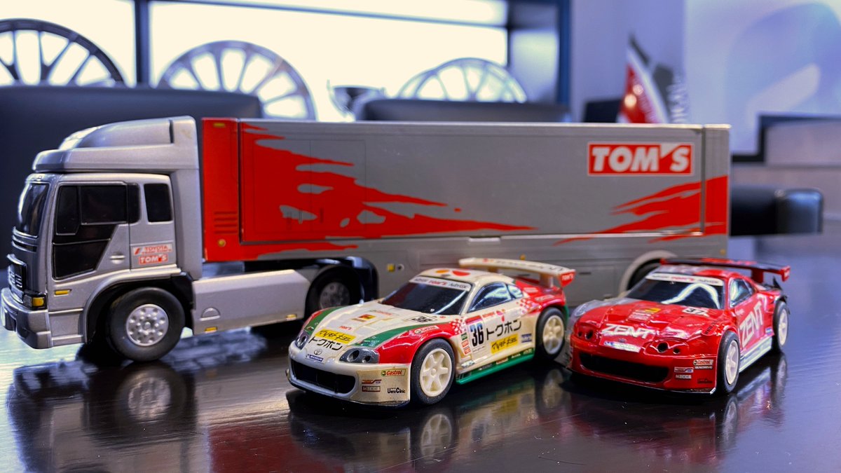 2002 Tokuhon TOM'S Supra JGTC GT500 📸 @h_okumura41 (Instagram)