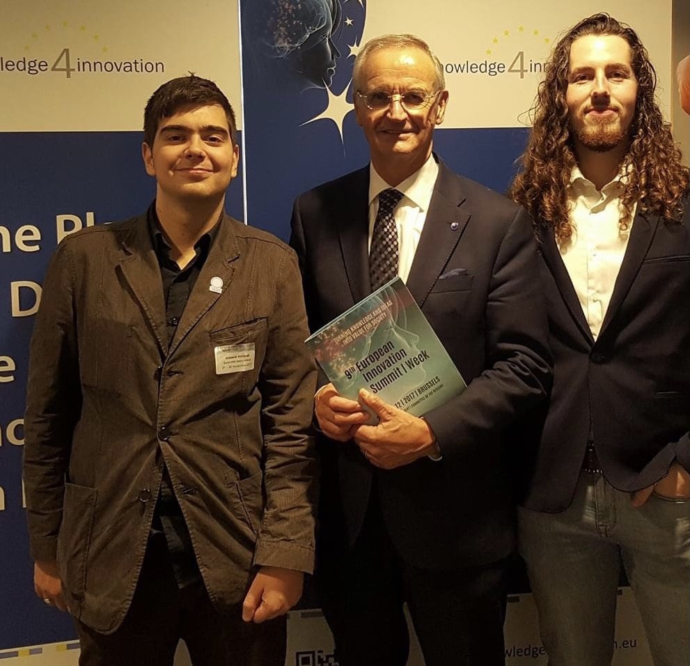 28/11/2017: The first moment that ESLOO got invited to present at the <a href="/Europarl_EN/">European Parliament</a> 

I never thought that after this we would be acting more in EU with a ngo <a href="/CoSEurope/">Circle of Sustainable Europe</a> and also could lobby international.

Credits for <a href="/k4innovation/">Knowledge4Innovation</a> <a href="/RolandStrauss1/">Roland Strauss</a> <a href="/LvNistelrooij/">Lambert Van Nistelrooij</a> &amp; <a href="/DennisDorpmans/">Dennis Dorpmans</a>