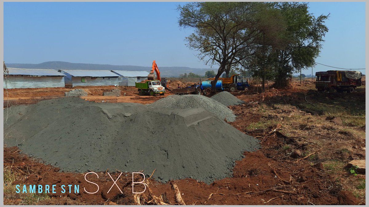 BelagaviRailway's tweet photo. #Miraj #Londa Doubling &amp; Electrification Update 

Off #Belagavi 's 3 Stations , Sambre Station Construction Work under Progress ..

#Goodsshed #Station Main Building.. https://t.co/PG8AfHfOuV