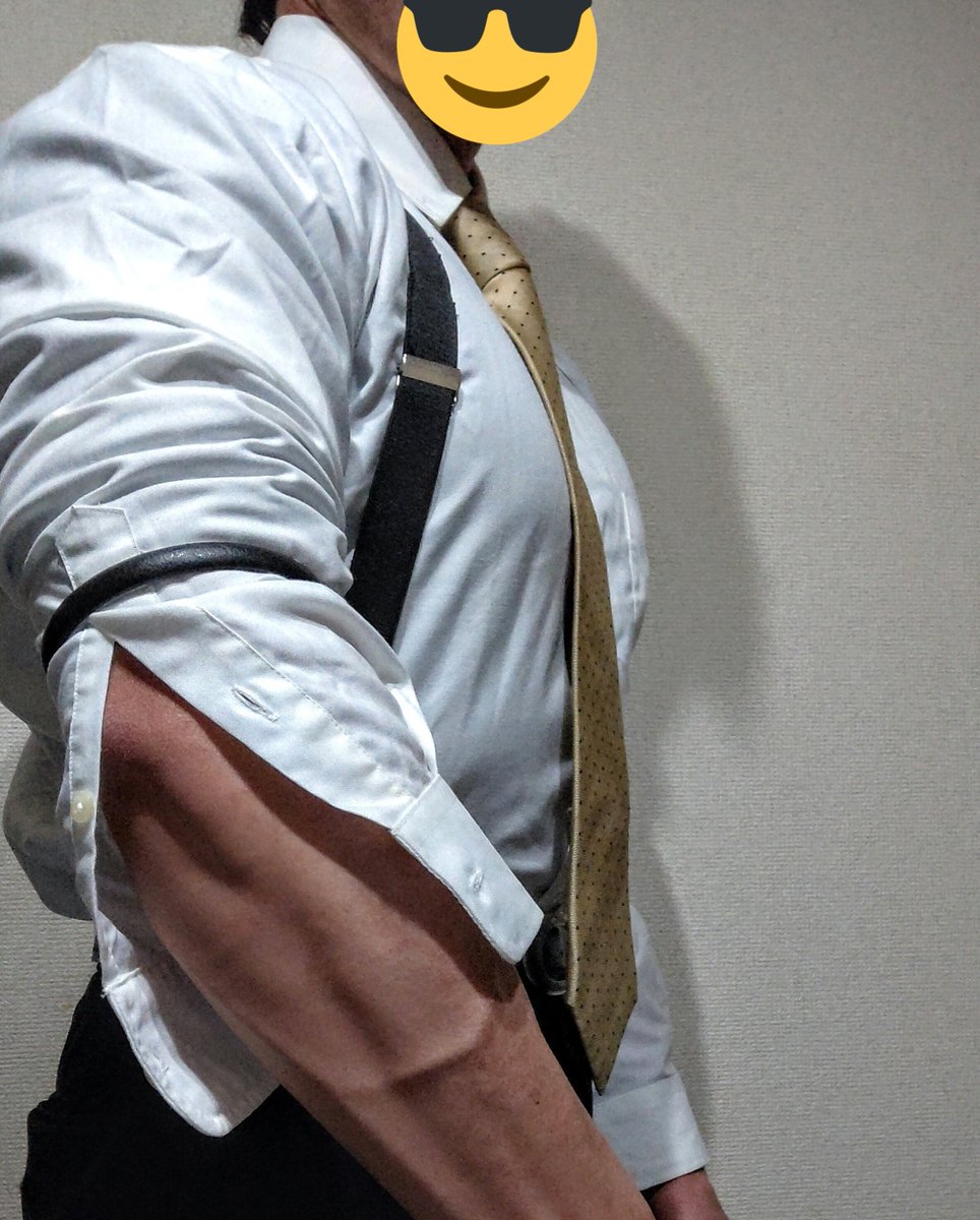 サーバル様 影di 様の人 これは昨日の写真だけど 横から見るとネクタイが雄っぱいの谷間に埋まってるのが分かるやつ サーバル様 影di 様の人 これは昨日の写真だけど 横から見るとネクタイが雄っぱいの谷間に埋まってるのが分かるやつ
