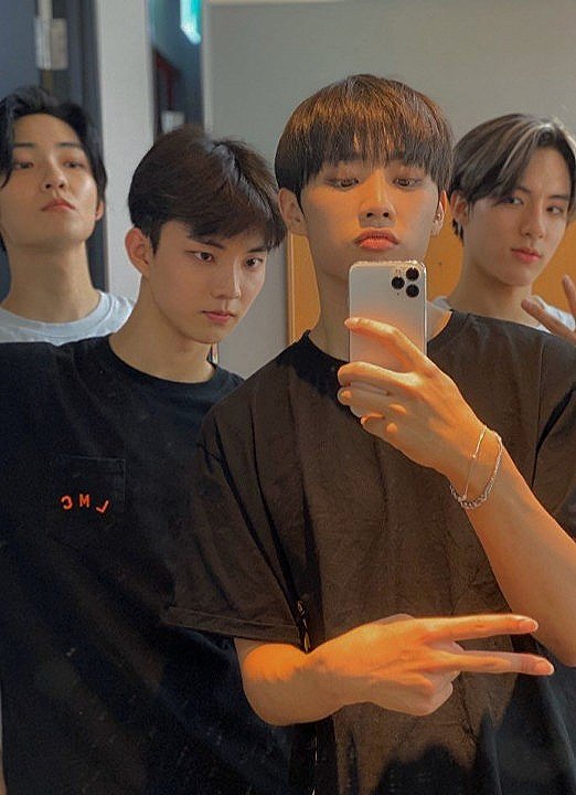 THE BOYZ as 90s heartthrobs [ a thread ]