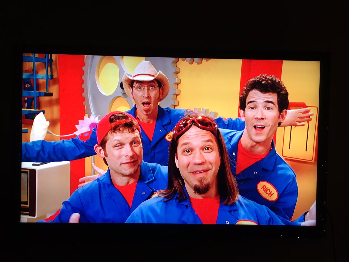 Tammi_inCO's tweet photo. Is there anything better than watching some @iMovers on a Friday night? Nope! @AllAboutBurros 🥽 @Rich_Collins3 🥁 #ItsABreeze https://t.co/VmTwLoElLk