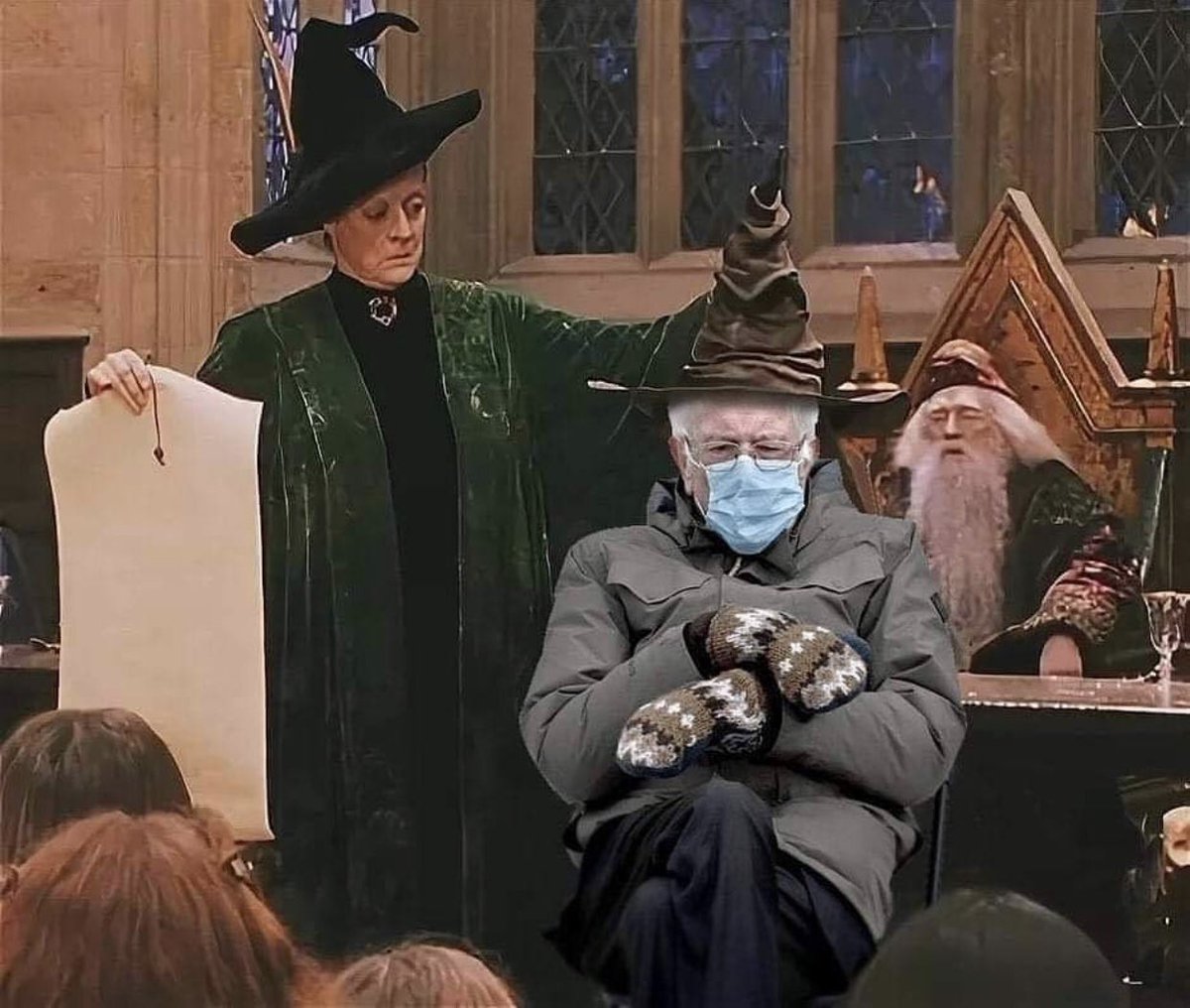 TheHPfacts's tweet photo. Bernie made it to Hogwarts 😂 https://t.co/nLIucFSFMz