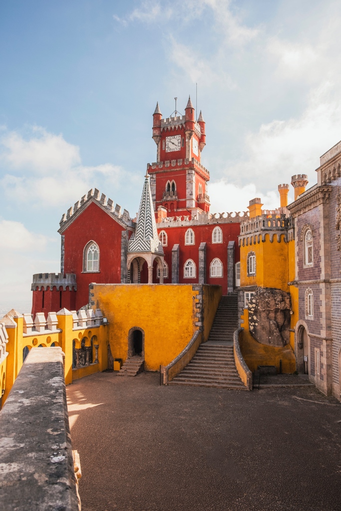 Happy Saturday!
Sintra is a resort town in Sintra Mountains foothills, famous for its forests full of pastel-colored villas & palaces
📍 Sintra
📸 by Julia Solonina on Unsplash
#tourinspires #travel #inspiration #sintra #portugal
Plan your trip here: https://t.co/qOygfenCfw https://t.co/r4Ki4eXuwq