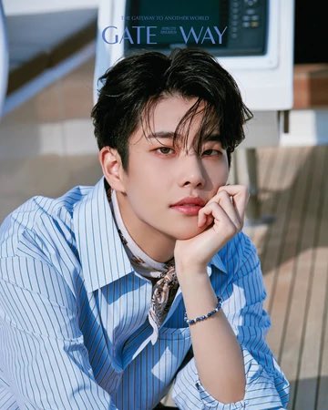 Alright let me begin by saying Astro is a VERY visual group! Each of them are so beautiful and... hot 