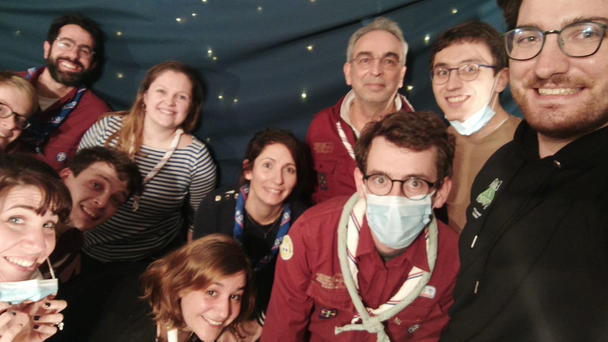 EEUdF's tweet photo. Bureau de l'association, équipe nationale, équipe de modération, elles et ils étaient en studio, à la technique pour nous permettre de vivre cette #AGEEUdF ! https://t.co/D0H5059ItB