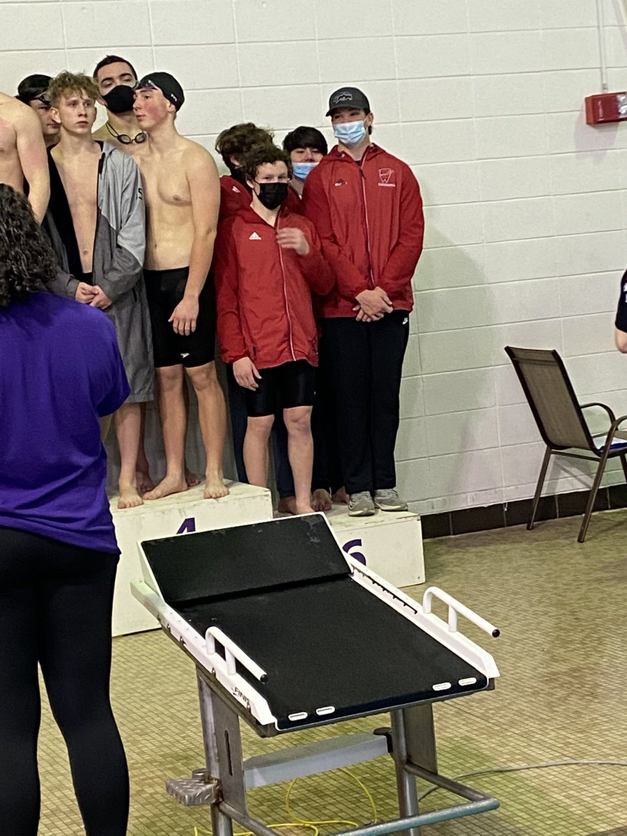 WHS_SwimAndDive's tweet photo. The 200 freestyle relay finished 6th overall at the JV invite today! Congratulations to Senior Austyn Hazelett, Sophmore Ethan McIntyre-Hill, and freshmen Luke Mattson &amp; Ian Keeney! https://t.co/nVsnlEUsNb