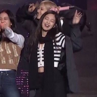 deukiethinker's tweet image. like HOW?!