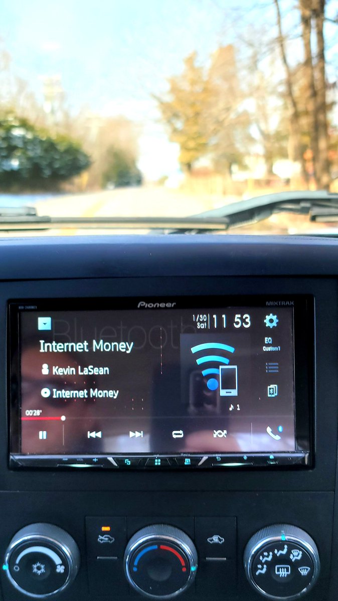 Wirenut434's tweet image. Vibing to some @KevinLaSean this a.m.