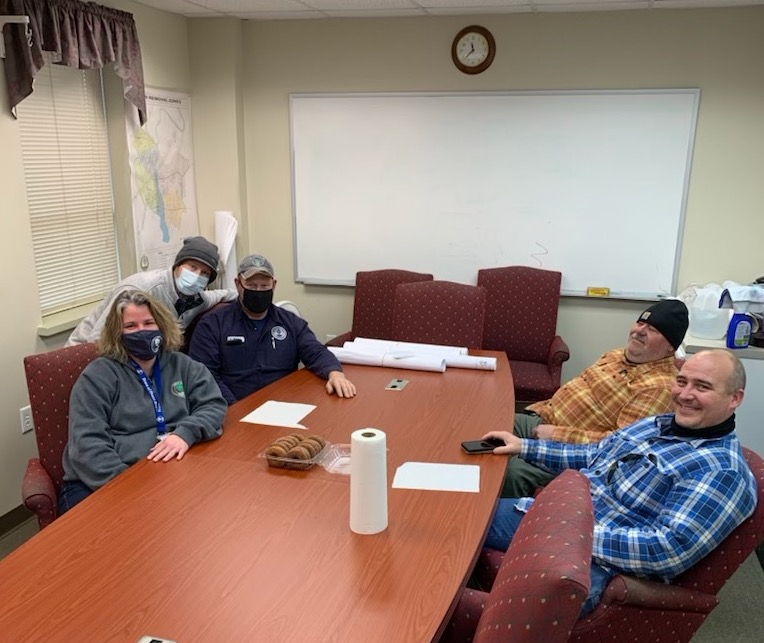 #Teamwork Yep, that's what it takes! On this chilly Saturday morning, we gathered for a snow operations meeting in preparation for the impending snow event this Sunday thru Tuesday. ☃️❄️🌨 #townoffrontroyal #thisishowwedoit #snow #safetyfirst #warrencounty #winter2021