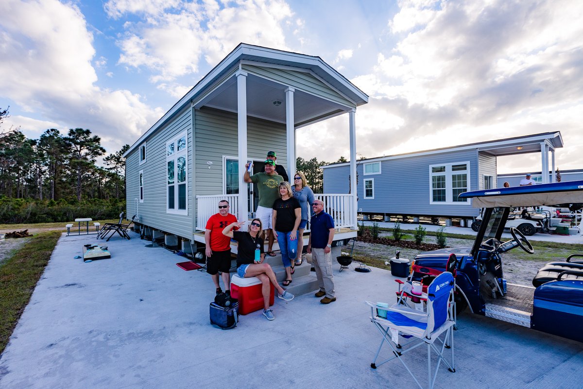 Soak in all that life has to offer.  Soak in the sun, fun, family and friends right here at Resort at Canopy Oaks.

#rvlife #canopyoaks #floridalife #rv #florida #cottages