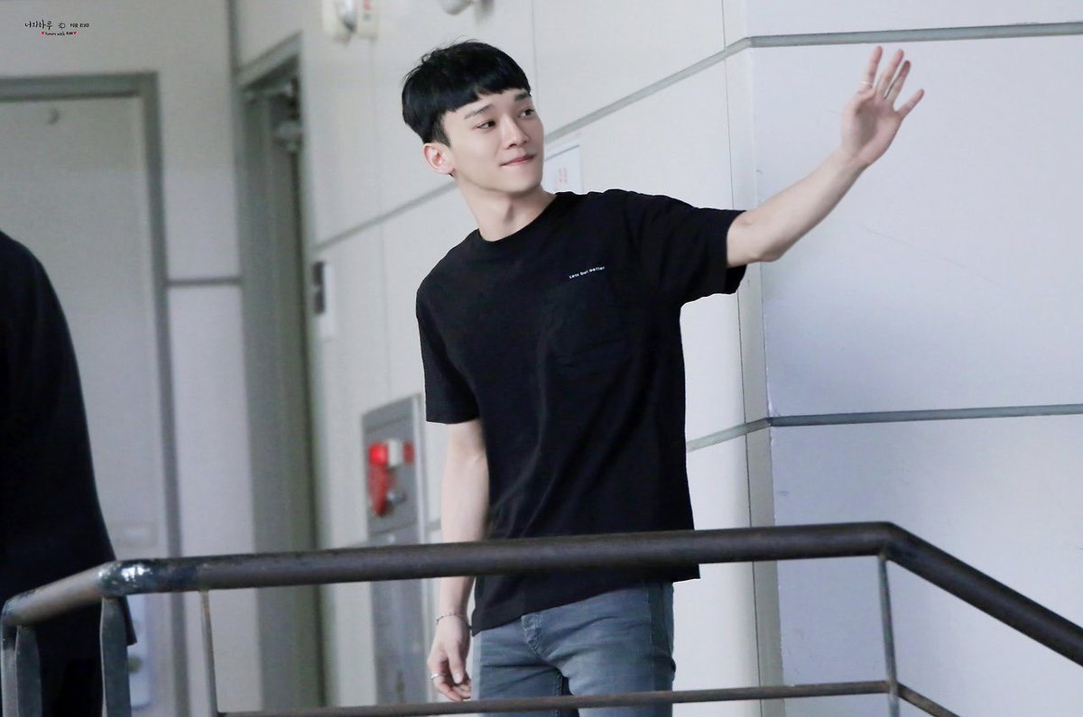luffieedae's tweet photo. #staywithchen
His boyfriend vibes is sooo strong here🥺❤️ https://t.co/0uz3nH9vcy