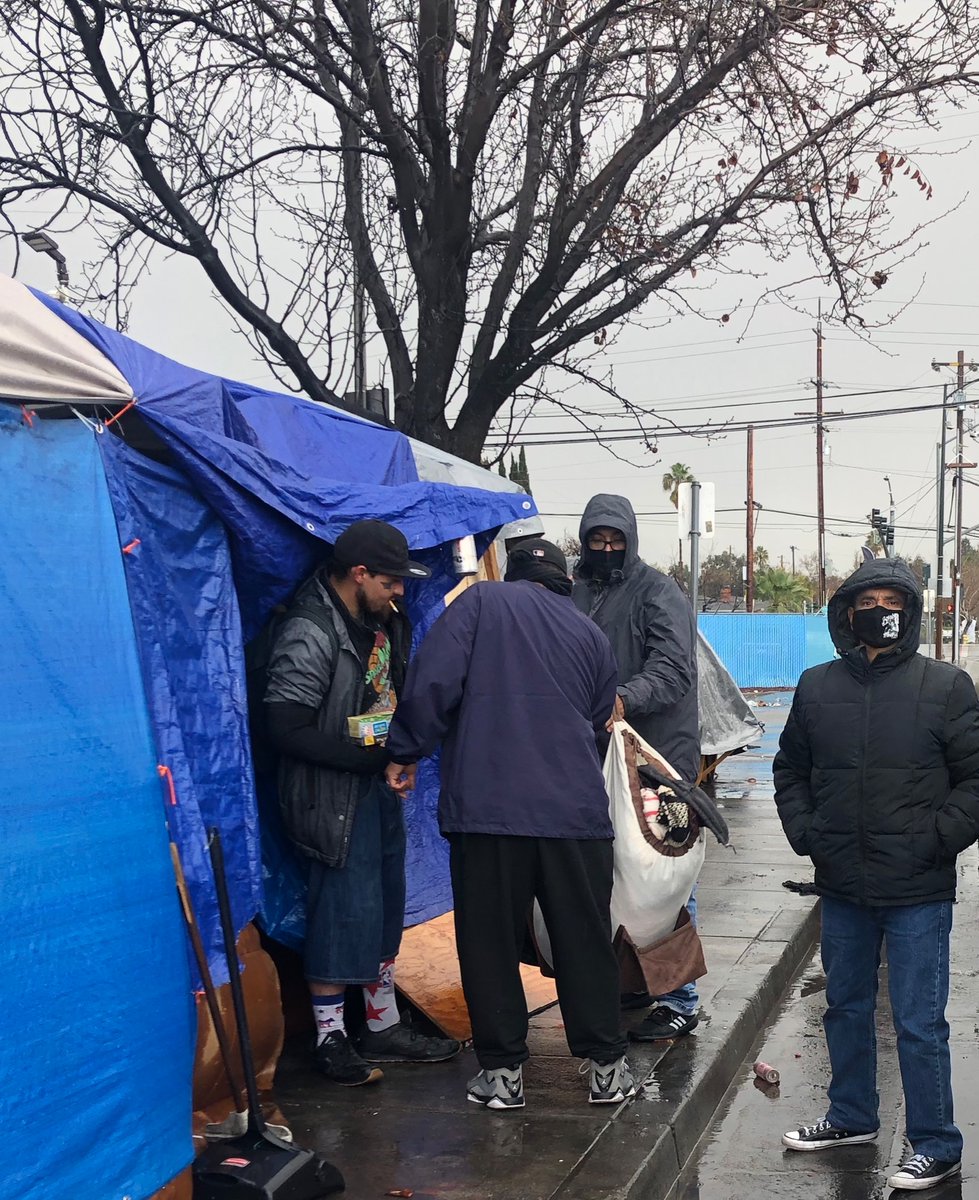 mercy_mobile's tweet photo. Rain or Shine, we’re always out here feeding and giving out necessities... and we haven’t stopped since Covid began nearly a year ago https://t.co/Vzcp4nSoTs