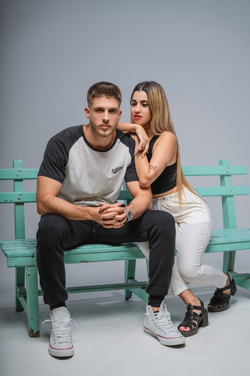 10lxs_laserie's tweet photo. ¿Cómo se le pone punto final a las historias que llevan tanto dentro? #Laubriel #Mandro y #Daniego tienen mucho que seguir contando en la nueva temporada de #10lxs que llega este 2021 con 10 nuevos episodios!! https://t.co/WrID6P5cgm