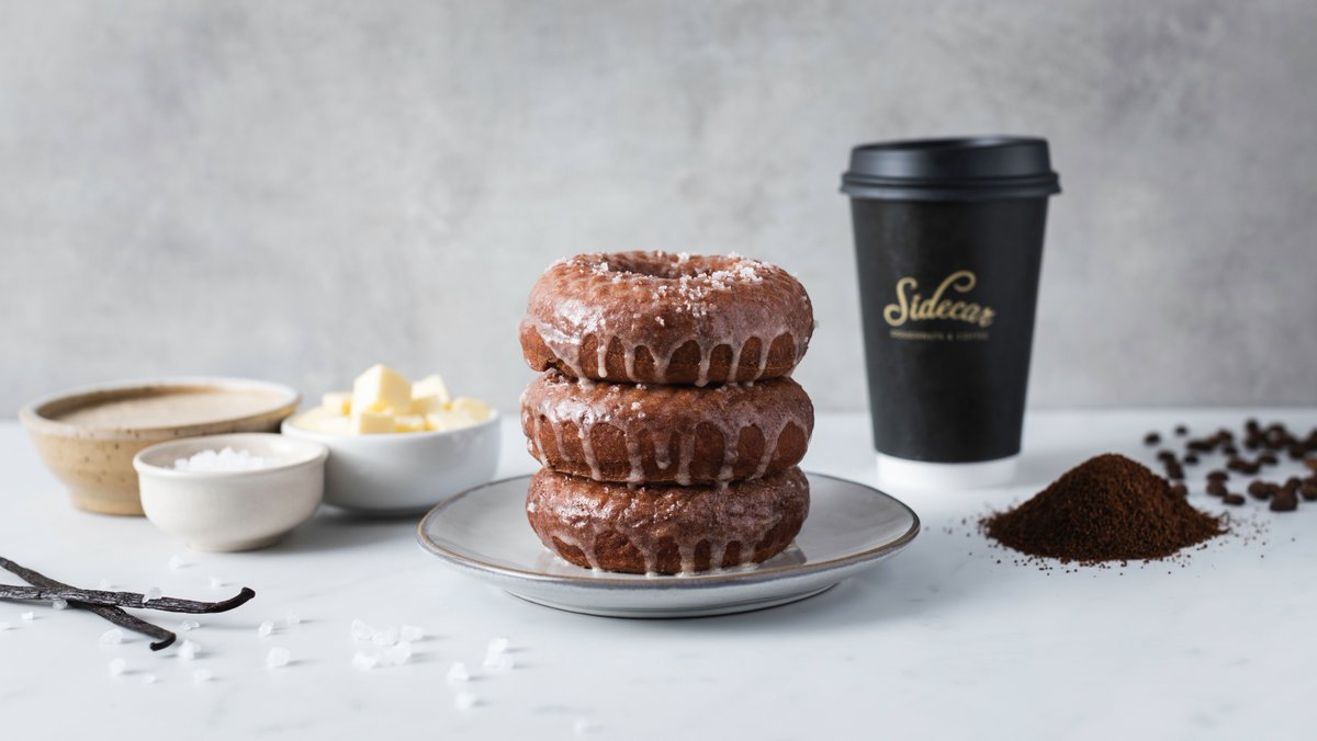 SidecarDoughnts's tweet photo. Gluten-Free friends 💛 💛 Don't forget to grab a dreamy GF Butter & Salt this weekend before the GF flavor changes on the 1st 🍩
Order now: https://t.co/RLZXWo4oLc
#glutenfreedesserts #butterandsalt #weekendfun https://t.co/freyD8hDki
