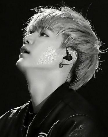 how to make your twitter an achromatic colour; a dangerous thread