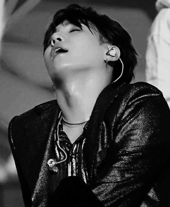 how to make your twitter an achromatic colour; a dangerous thread