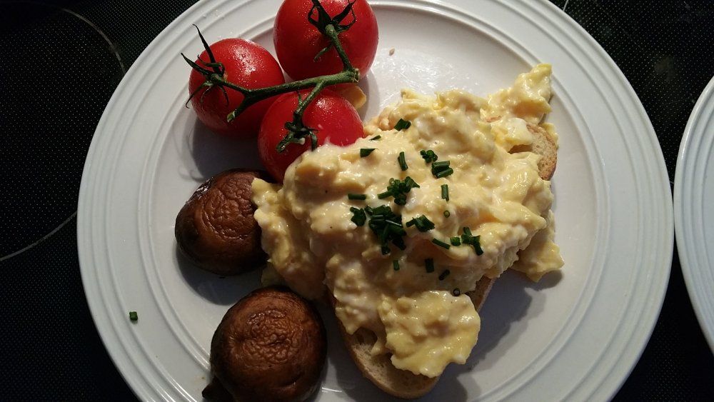 This is Gordon Ramsay's secret to the creamiest scrambled eggs

https://t.co/VEEr6BIDX2 https://t.co/ccErecXcrR