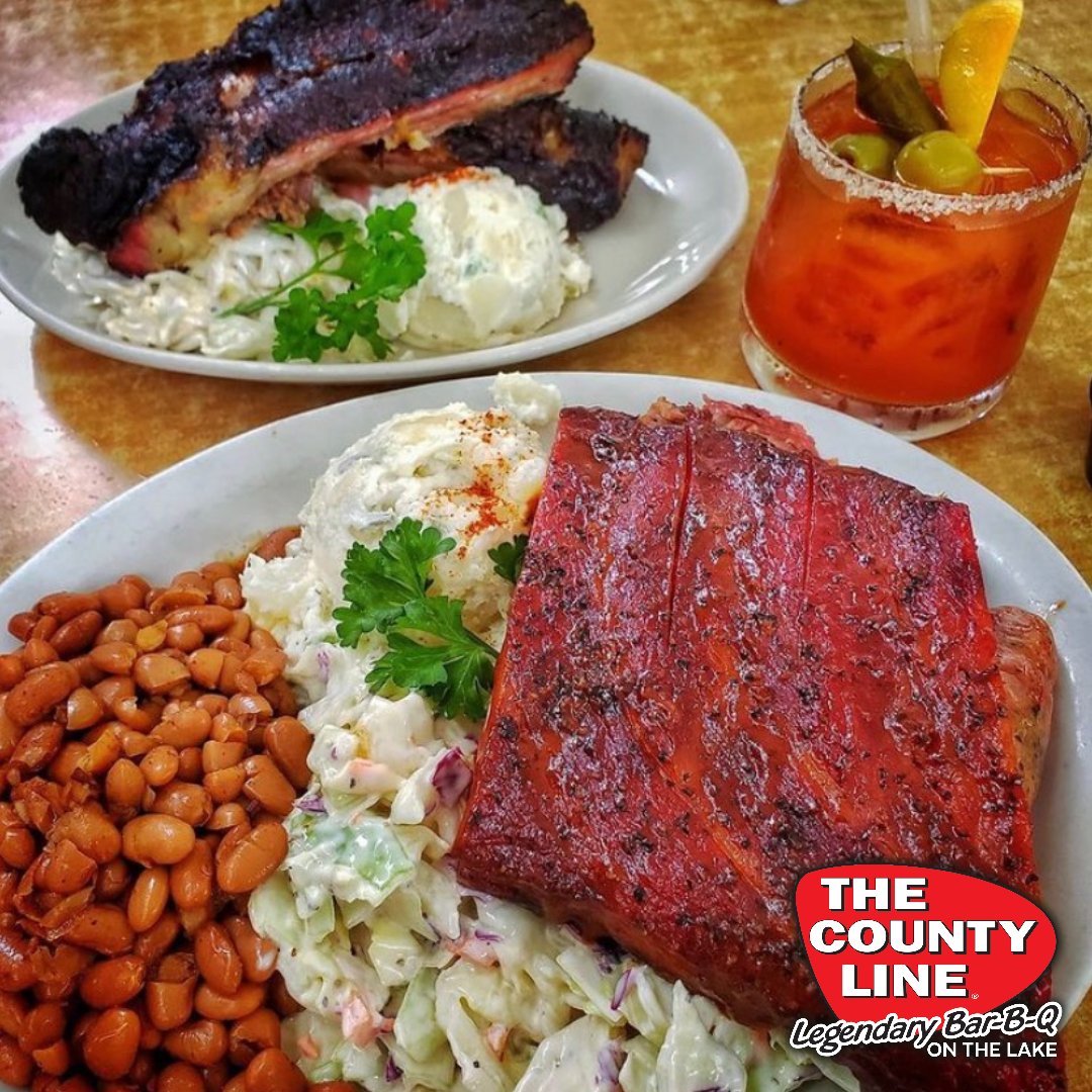 countylinelake's tweet photo. It’s the Weekend!
Weekends are made for good #bbqwithaview and your favorite drink! Thank you #atxfoodsquad for the pic.
#atxthirsty #bbqlovers #curbside #dockside #atxbbq #drinklocal #lakeside #atxcurbside #deckdining #patiodining #thecountylinebbq #legendarybbq #supportlocal https://t.co/SCxvzCvquG