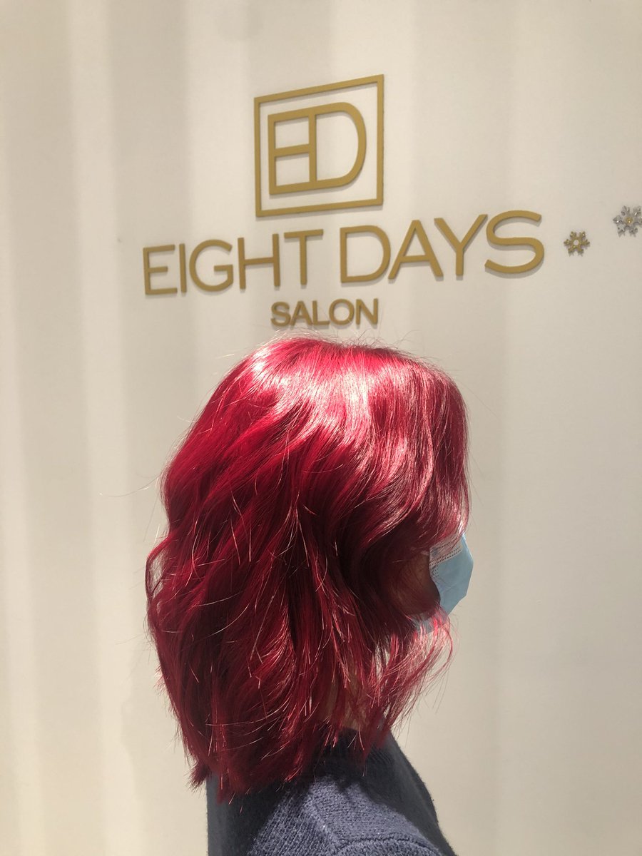 Rambut I dah bleach banyaaaaak kali. And berulang kali soalan yang orang akan tanya i is - "susah tak nak jaga rambut yang dah bleach?"Tak susah kalau ada these treatment products yang i rasa i cannot live without.