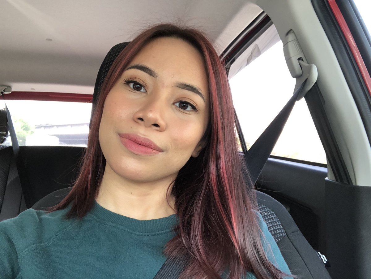 Rambut I dah bleach banyaaaaak kali. And berulang kali soalan yang orang akan tanya i is - "susah tak nak jaga rambut yang dah bleach?"Tak susah kalau ada these treatment products yang i rasa i cannot live without.