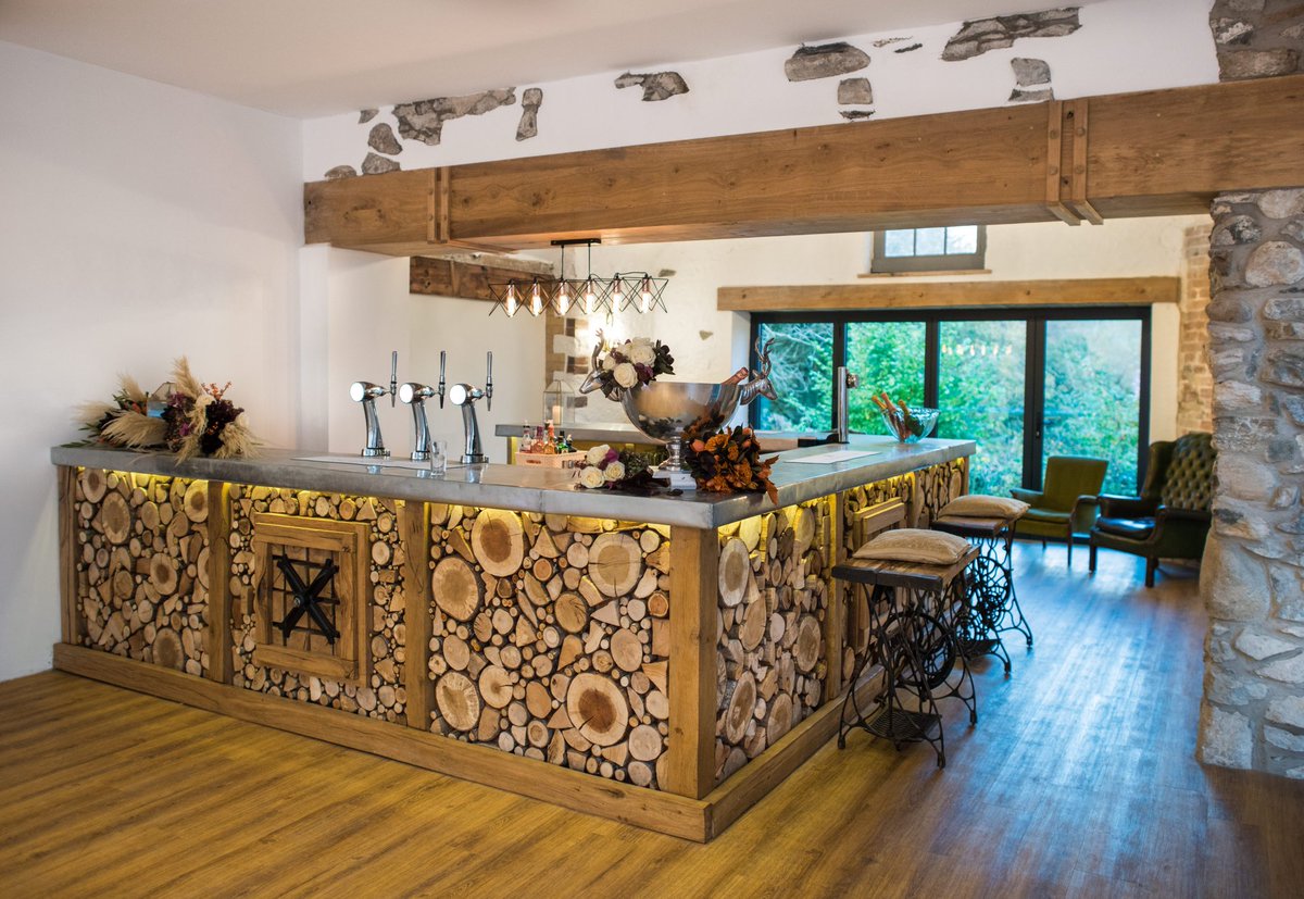 talhenbonthall's tweet photo. Our beautiful bespoke bar, designed and built by owner Paul. We can't wait until we can host weddings again #rusticwedding #weddingvenuenorthwales #weddingvenue https://t.co/b8eGzUVFhF