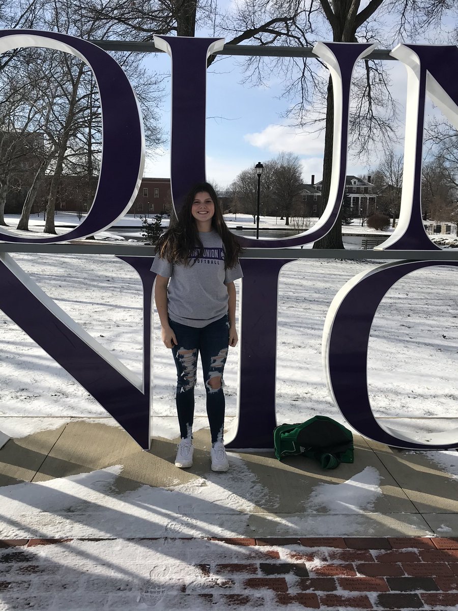 PaigeGerring's tweet photo. I am unbelievably happy to announce that I will be continuing my athletic and academic career at The University of Mount Union. Thank you to all my coaches, teammates, family, and friends that have helped me to get to this point. Go Raiders💜 @UMU_Softball https://t.co/wa0eLbLZO7