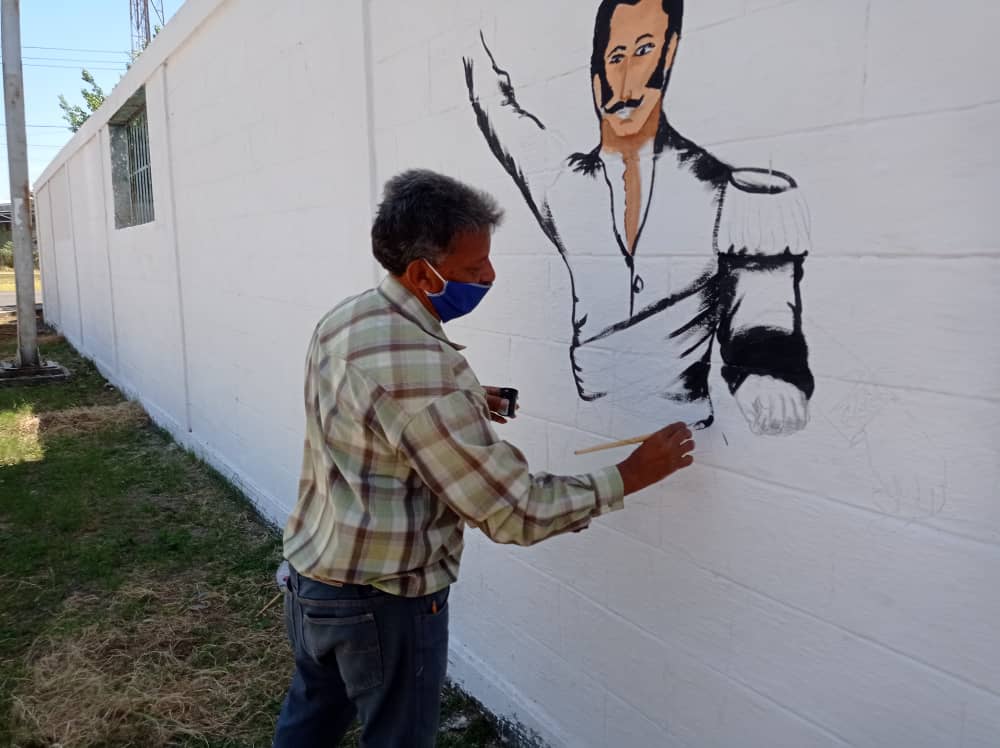 #MisiónRibas  en el Municipio Biruaca del estado Apure, realizó un mural cómo parte de la conmemoración de los 206 años del asesinato de Gral. Jose Félix Ribas
#ANTrabajaConElPueblo
<a href="/NicolasMaduro/">Nicolás Maduro</a> 
@psuvaristobulo